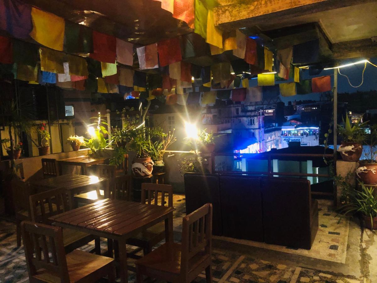 Festoon Hotel Kathmandu Esterno foto